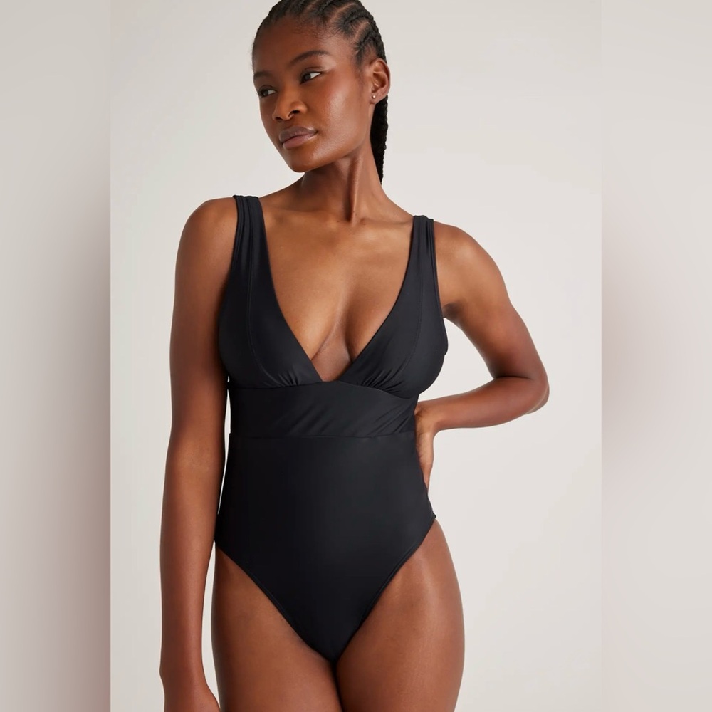 NWT Quince Italian Plunge Black One Piece Swimsuit Size Small